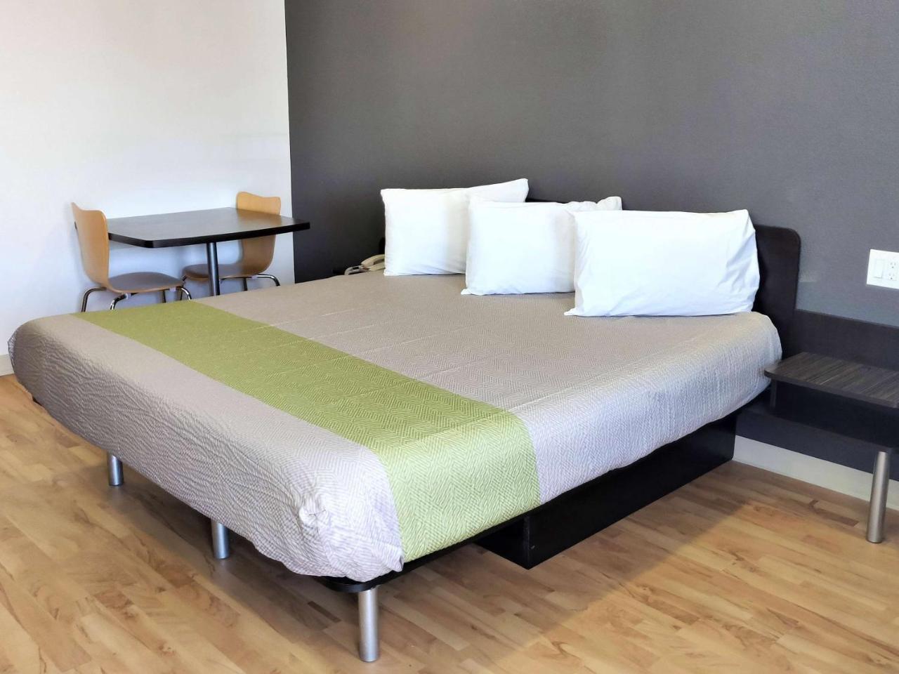 Studio 6-Fresno, Ca - Extended Stay Pinedale Екстер'єр фото