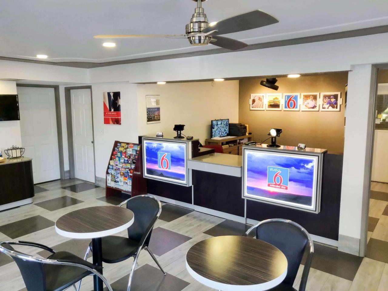 Studio 6-Fresno, Ca - Extended Stay Pinedale Екстер'єр фото